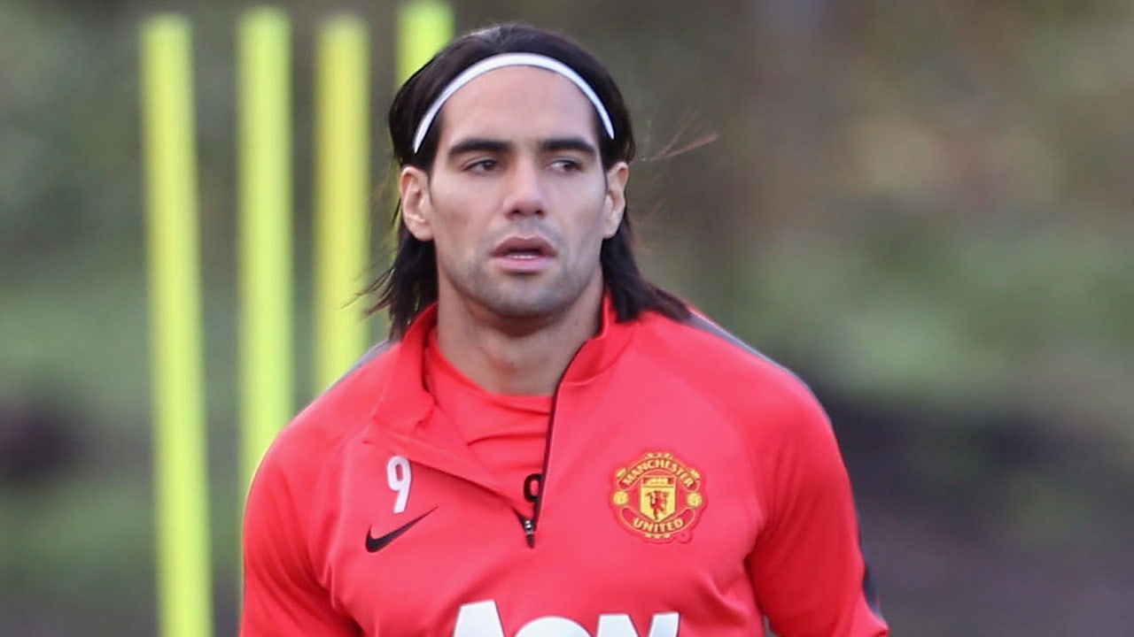 Falcao out for two weeks with new injury; Di Maria, De Gea fit